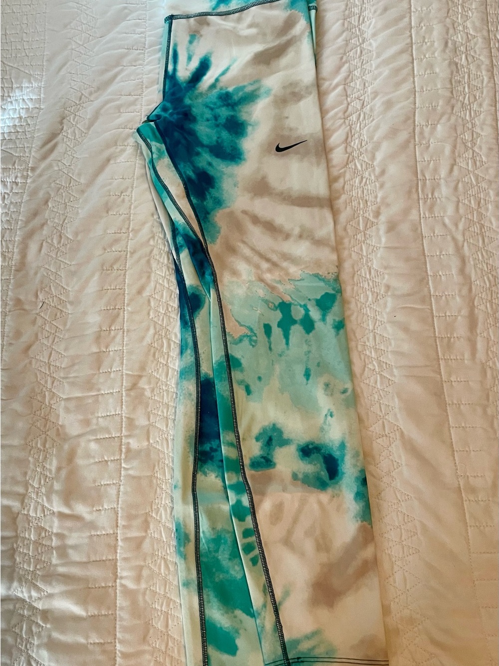 Nike Women’s Teal & White Tie-Dye Leggings